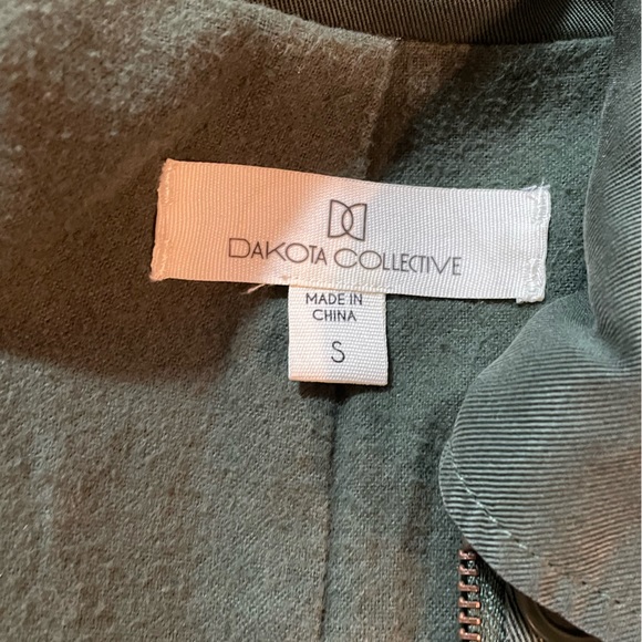 Dakota Collective - Size S - Picture 4 of 5
